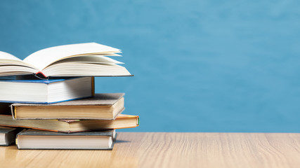 从昆明到福建坐火车到多少个小时？