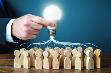 女生成考大专学什么专业好 怎么选择