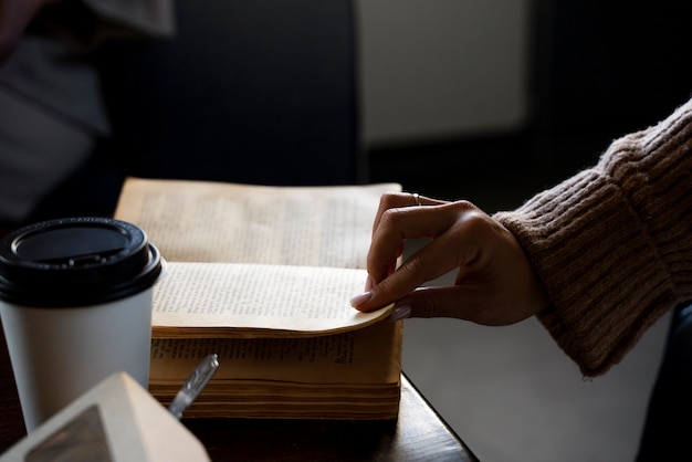 从昆明到福建坐火车到多少个小时？